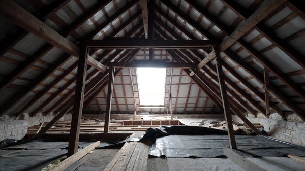 Aménager ses combles perdus : astuces pratiques pour optimiser l'espace